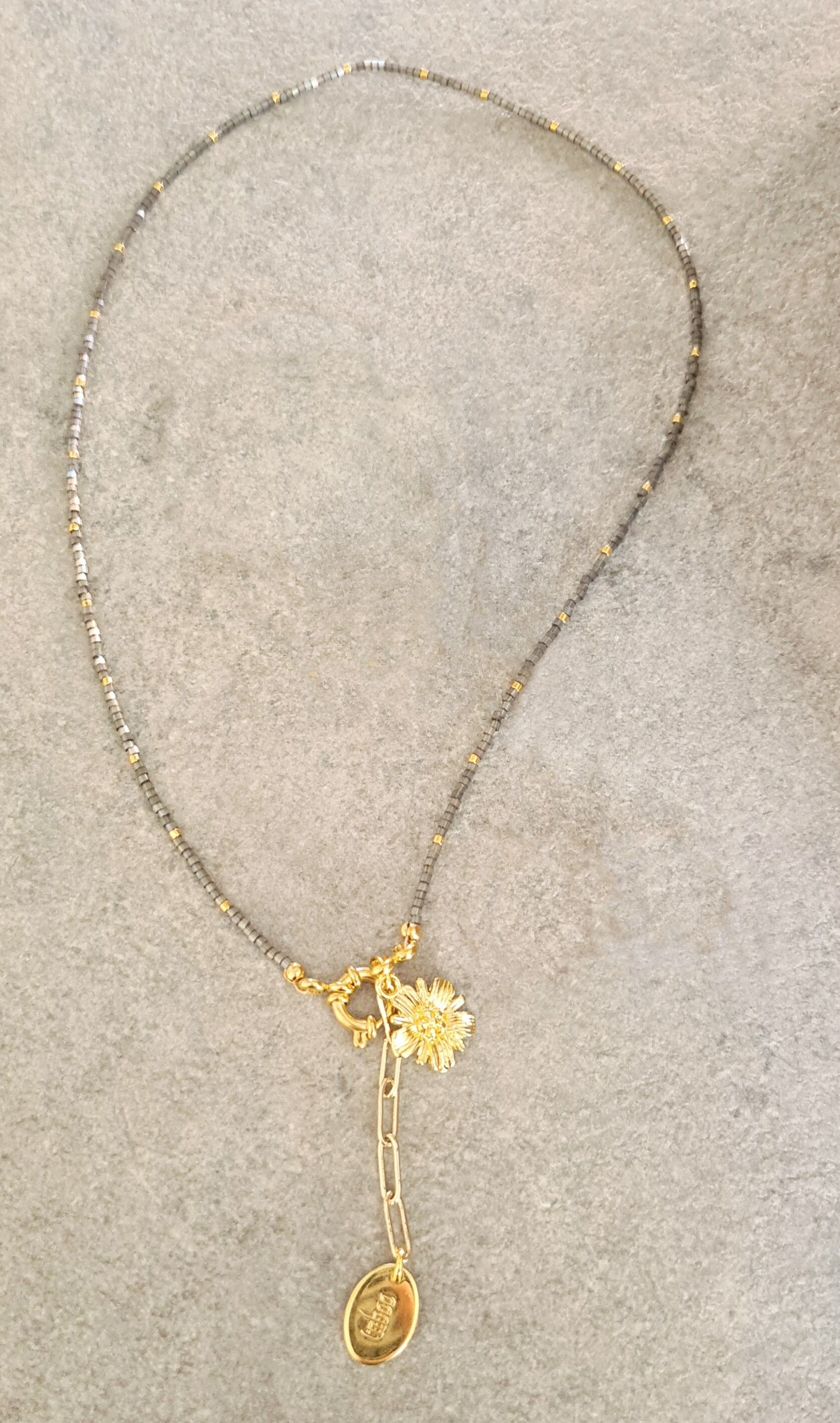 Collana LOUISE grigia