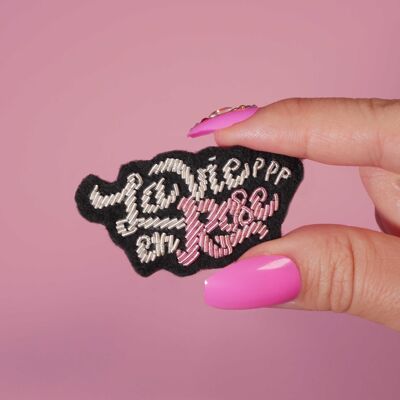 La vie en rose brooch - cannetille handmade embroidery