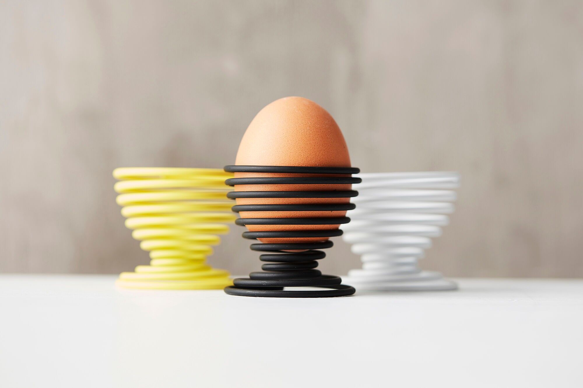 Portauovo nero Point-Virgule Wire