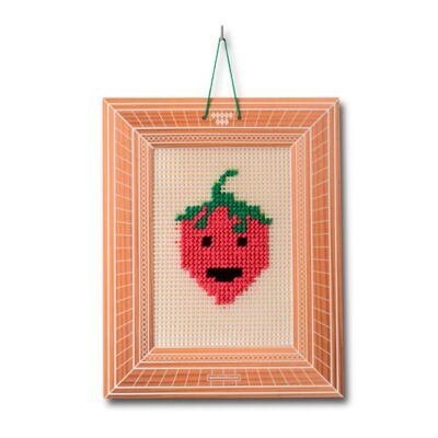 Embroidery kit strawberry