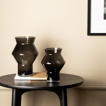 Grand vase design de forme cylindrique angulaire dentelée, verre gris foncé de haute qualité, CUZ14GR 4