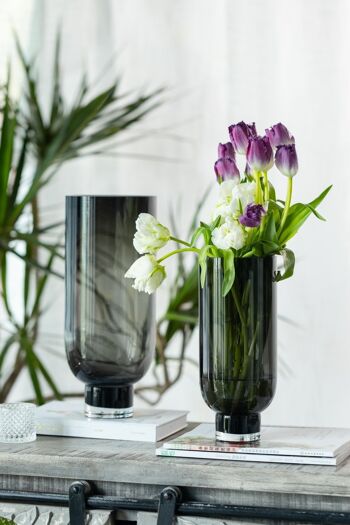 Vase en verre moderne sobre, forme cylindrique sur une base solide, gris foncé, OMAHA14GR 6