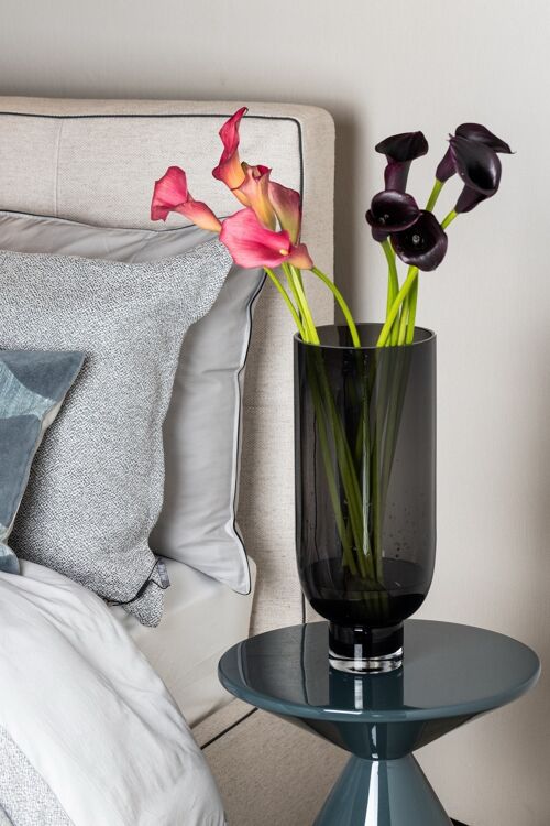 Sober modern tall glass vase, cylindrical shape on a solid base, dark grey, OMAHA18GR