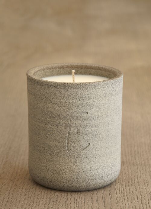Handmade scented candle - Stone