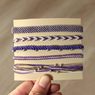 Set di braccialetti color lavanda