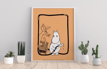 Sniff et Moomin Troll avec bidon d'eau - 11X14" Premium Art Print 1