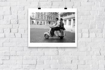 Scooter à travers la ville - 11X14" Premium Art Print 3