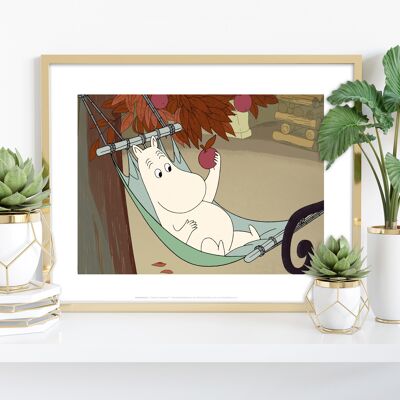 Moomin en una hamaca - 11X14" Premium Art Print