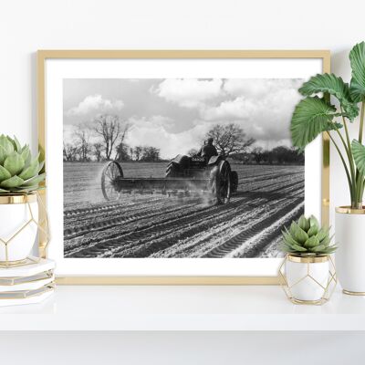 Cosechadora, imagen en blanco y negro, campo, tress - 11X14" Premium Art Print