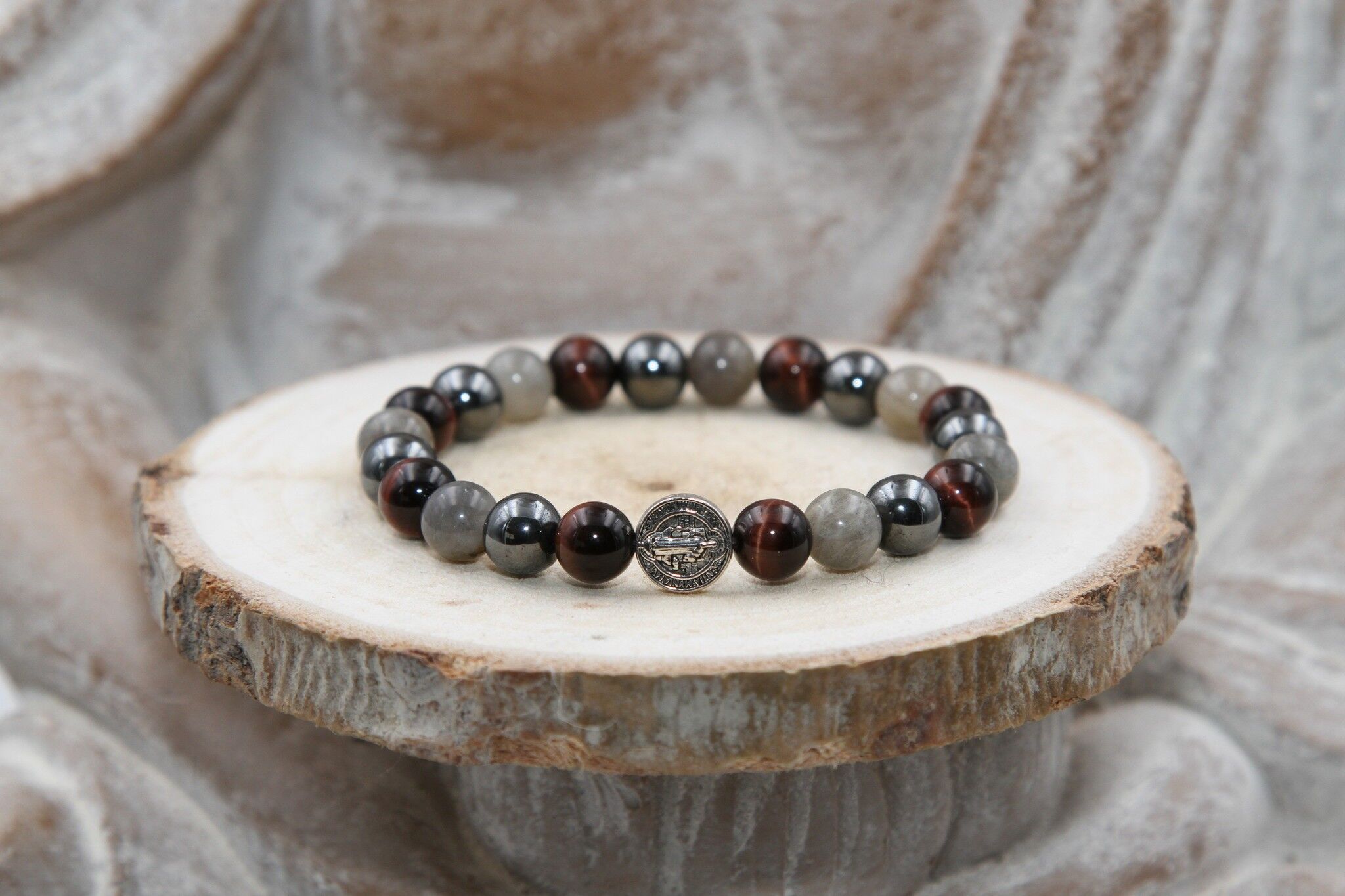 Bracelet "PROTECTION" bull's eye, labradorite and hematite 8mm