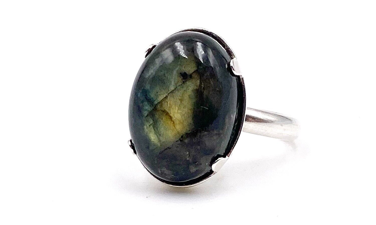 LABRADORITE ring 1.8X1.3cm