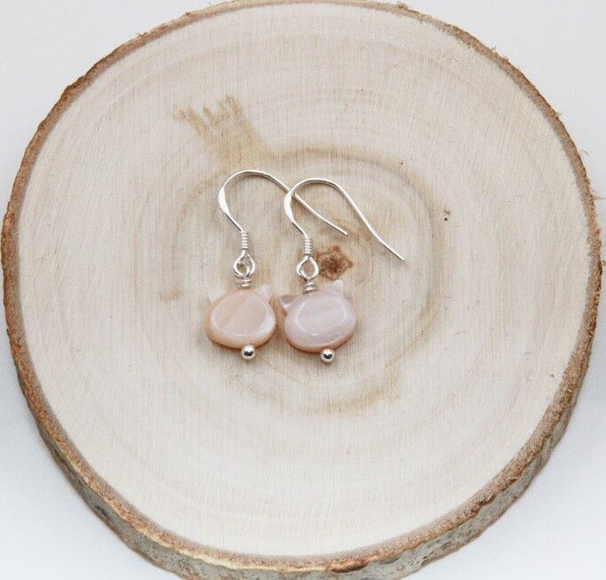 Orecchini rosa con gatto madreperla