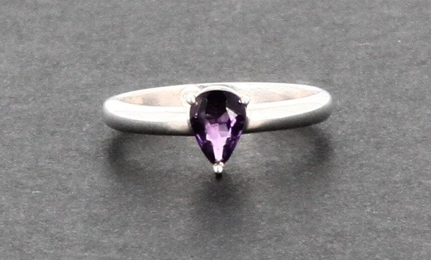 Cut Amethyst ring T55