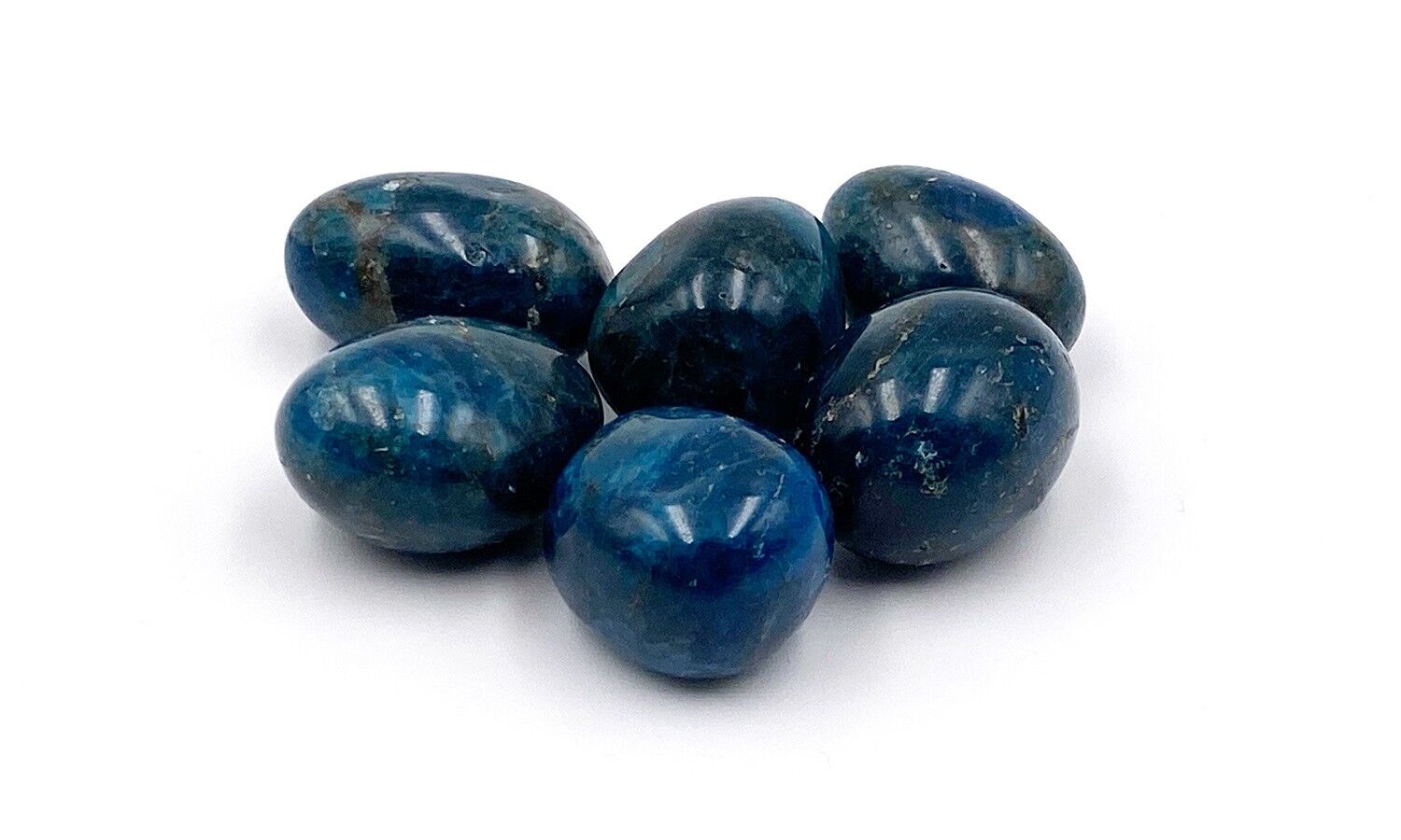 Apatite tumbled stone Between 1 and 2.5 cm