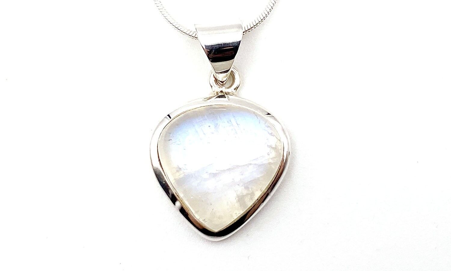 Pendentif Péristérite petite flèche Dimension H 1,6 cm x l 1,5 cm