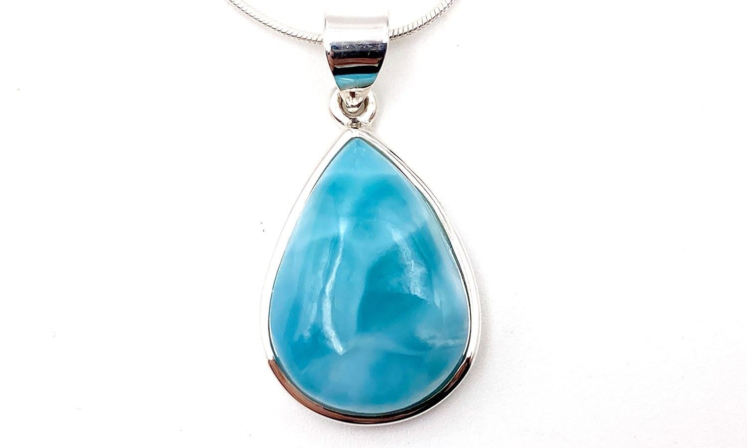 Pendentif "Larimar"  Goutte Dimension 3 cm x 1,6 cm