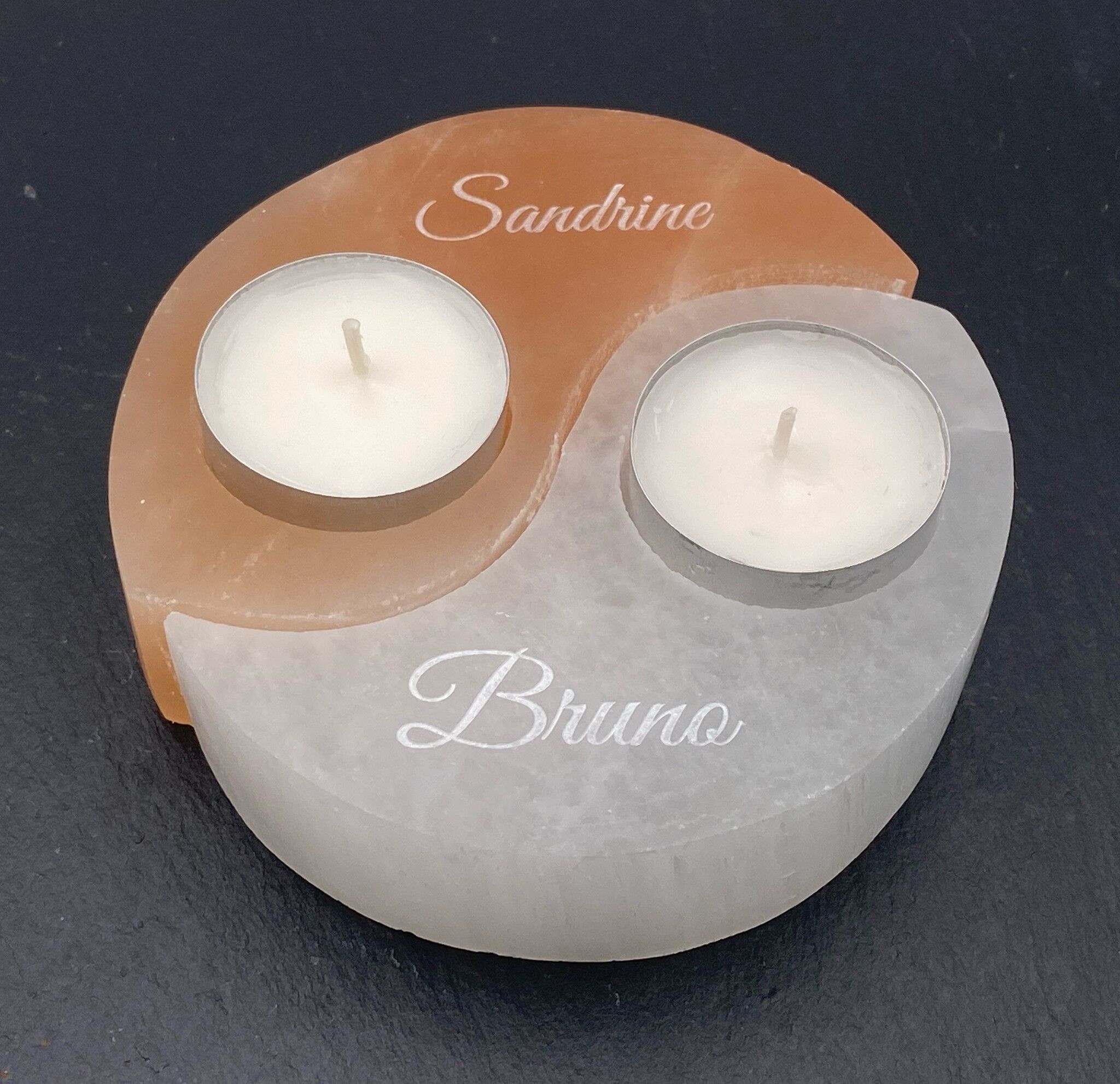 YIN & YANG candle holder in selenite YIN & YANG candle holder in selenite