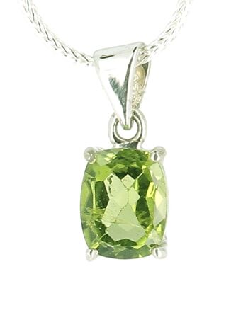 Pendentif Peridot N°2 - H 1 cm x l 0,8 cm 1