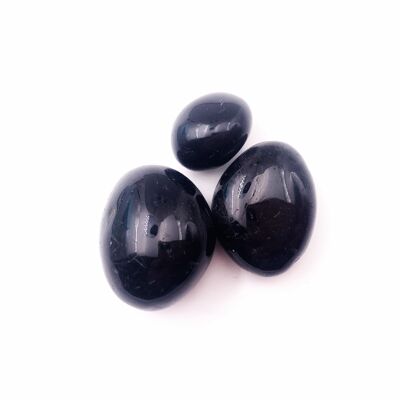 Black tourmalines - polished round stones size between 2.5 and 3 cm, tumbled stone