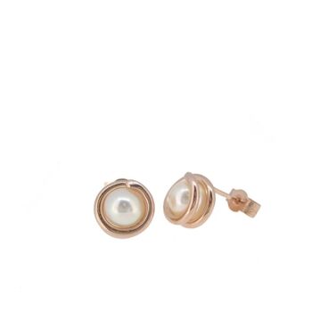 Boucles d'Oreilles Tiges Intemporelles en Or Rose avec Perles Blanches 3