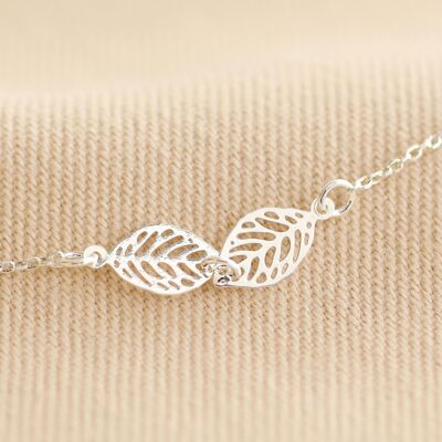 Linked Filigree Leaf Necklace in Silver