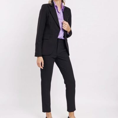 Single-breasted suit in stretch fabric with black cigarette trousers