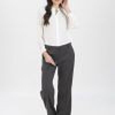 Pantalone classico colore grigio