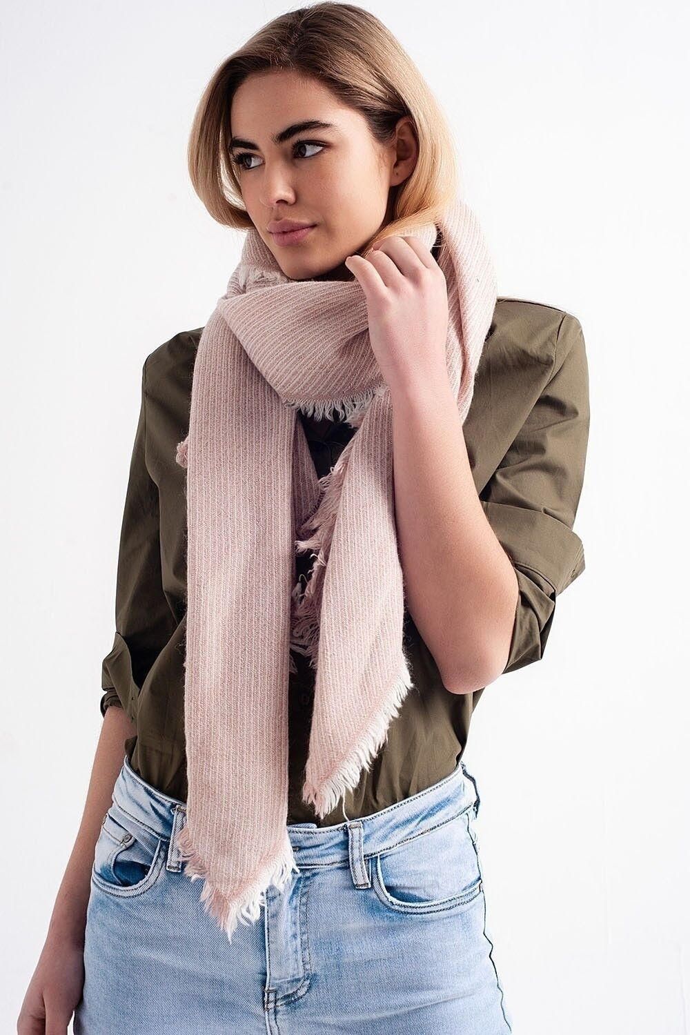 Sciarpa sfrangiata rosa oversize