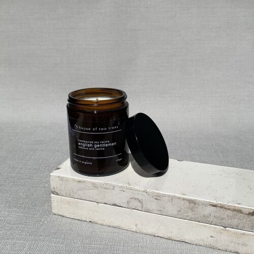 ENGLISH GENTLEMEN | VANILLA, TOBACCO AND SPICE - Soy Candle - 170ml