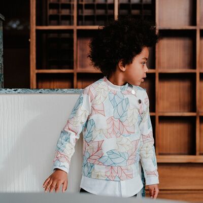 LEAVES: Printed sweatshirt with blue, earth and marine leaves.