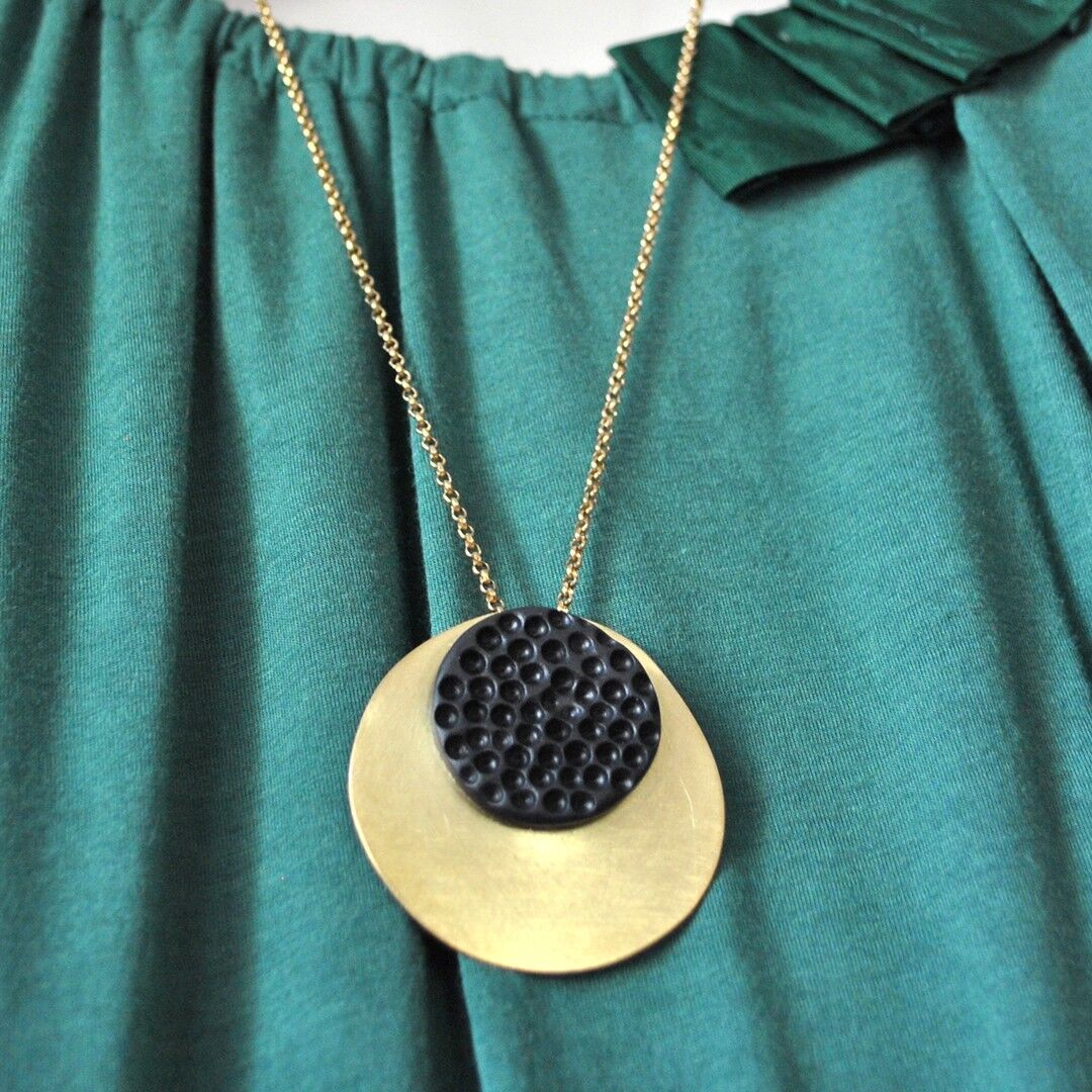 Collana con ciondolo rotondo grande - CAV016