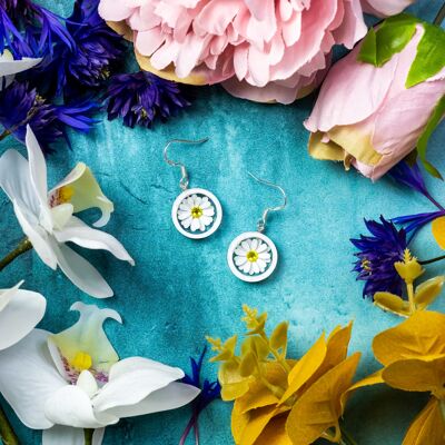 Single floral earrings