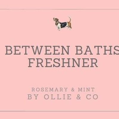 Deodorante spray per cani Between Baths con oli essenziali di rosmarino e menta