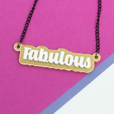 Fabuloso collar llamativo