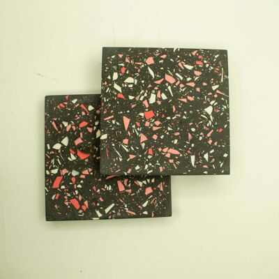 Sous-verres en terrazzo noir, rose et blanc