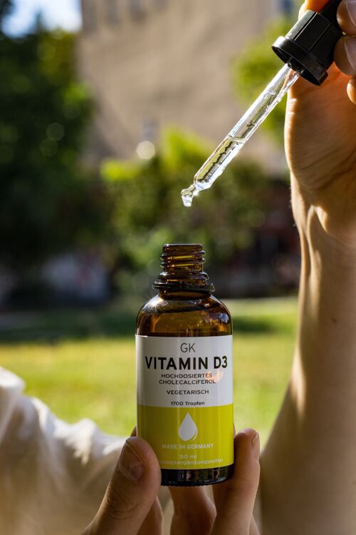 GK Vitamin D3 Tropfen hochdosiert mit 5000 I.E. pro 5-Tagesdosis (vegetarisch, 50ml) - D3 Tropfen mit MCT-Öl als Basis - Hochdosierte Vitamin D Präparate