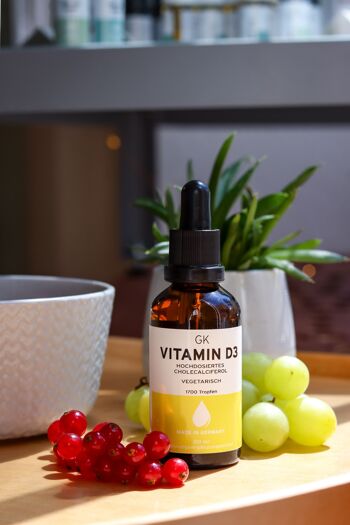 GK Vitamin D3 gouttes à haute dose avec 5000 UI par dose de 5 jours (végétarien, 50 ml) - D3 gouttes avec de l'huile MCT comme base - Préparations à haute dose de vitamine D 4