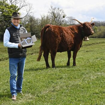 SANERAC tomme du Cantal   3 à 5 mois d'affinage 3