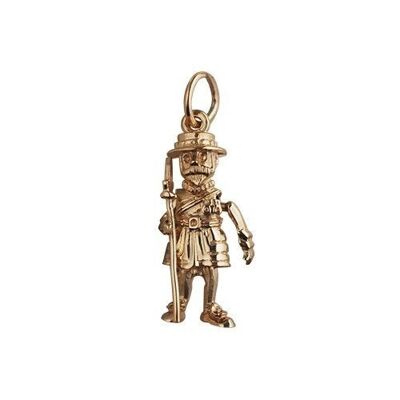 9ct 20x10mm moveable Beefeater Pendant or Charm