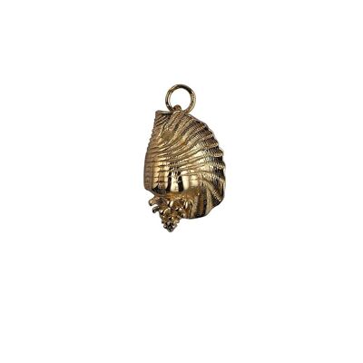 9ct Gold 23x15mm Queen Conch Pendant or Charm