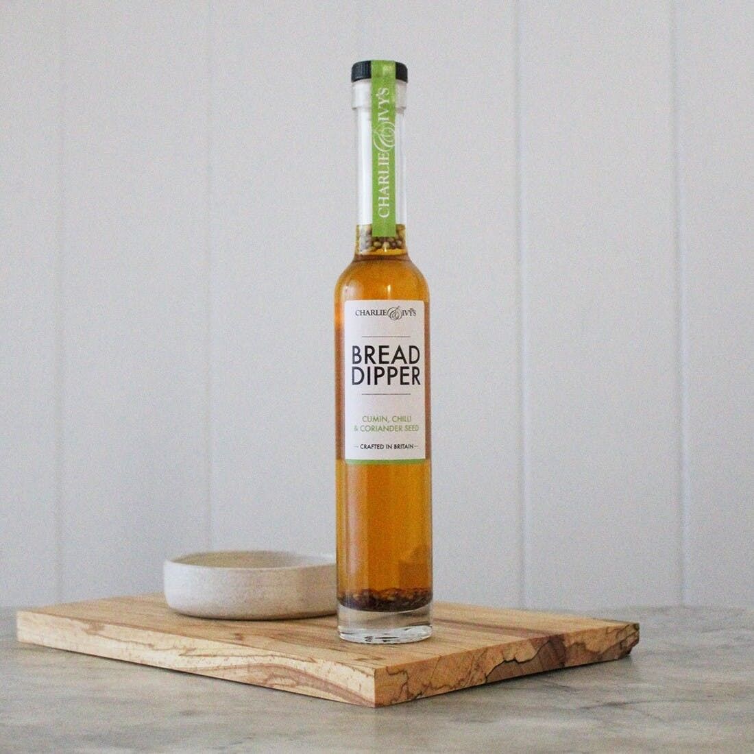 Olio da immersione per pane al cumino, peperoncino e semi di coriandolo