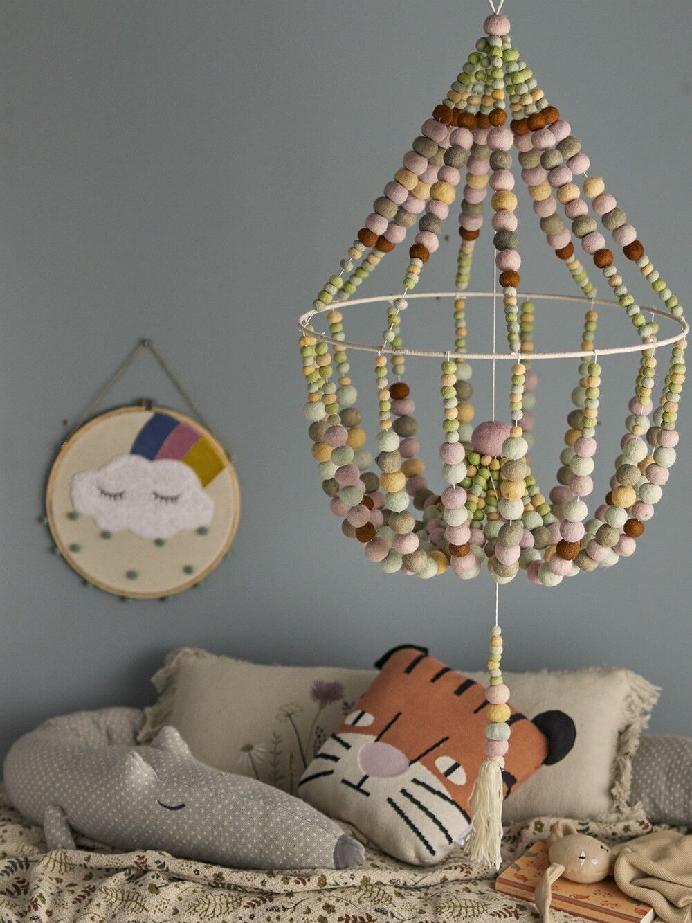 Idrees Mobile, Rosa, Lana