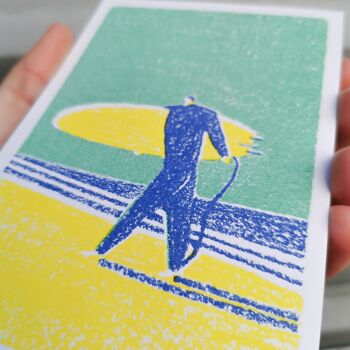 Risographie Fragments d'été - carte postale  Surfeur sur la plage 2