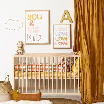 You & Me Kid Art Print - Blanc - Portrait A4 - Cadre Noir 2