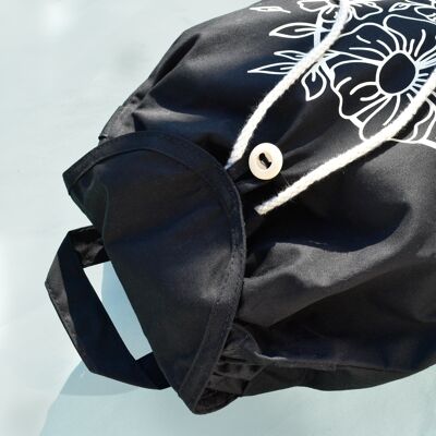 Rucksack „Kreisblumen“ aus schwarzer Bio-Baumwolle