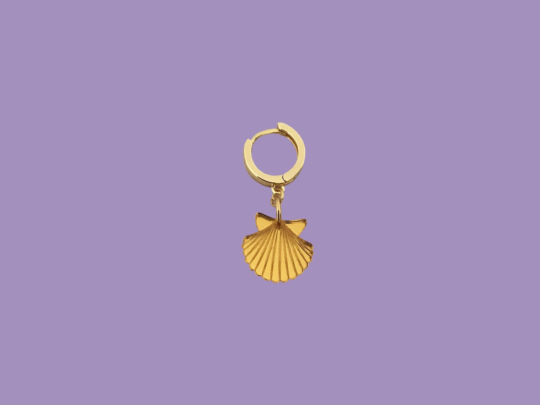 SHELL CHARM