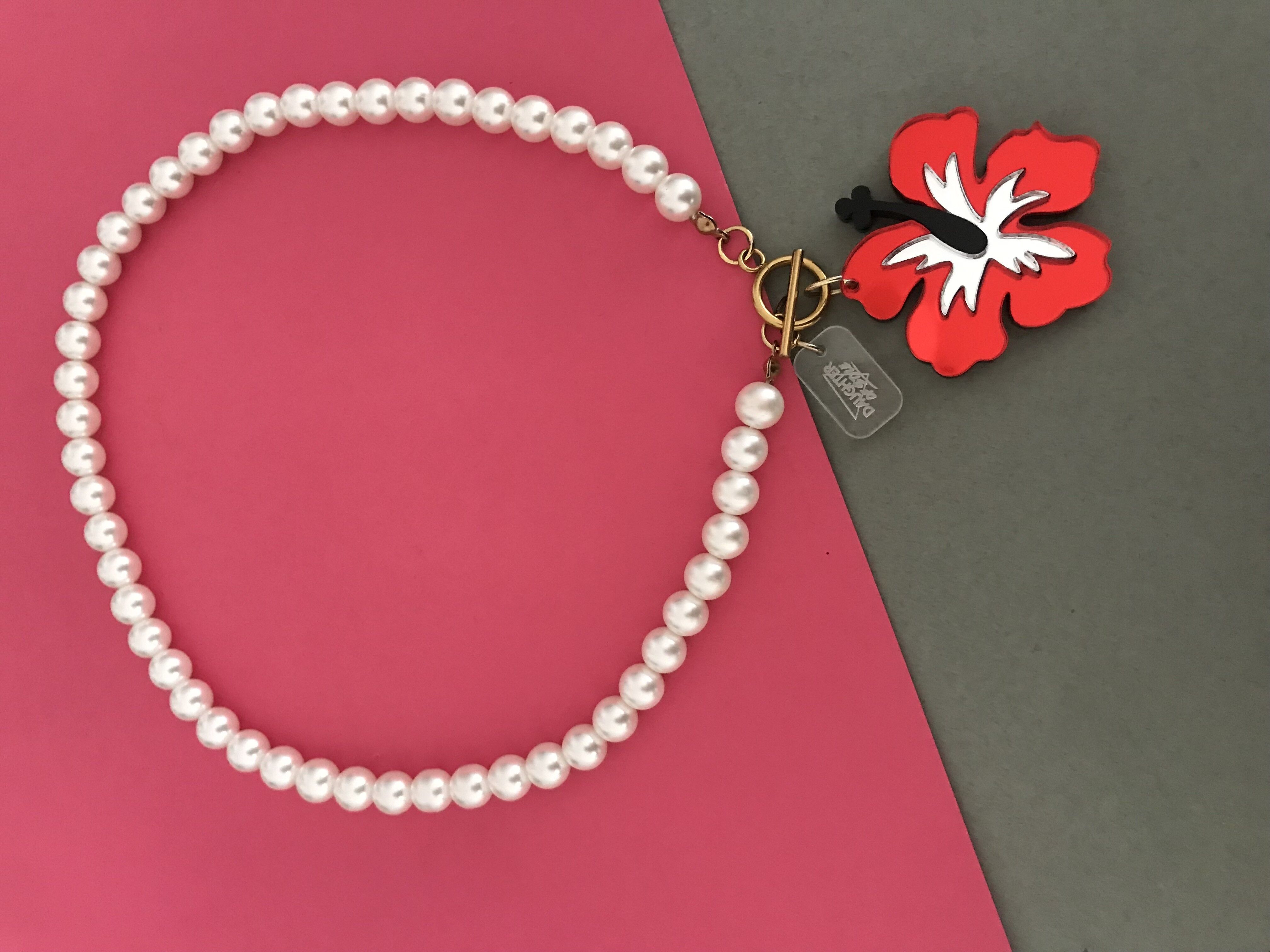 HIBISCUS PEARL NECKLACE