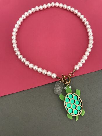 COLLIER DE PERLES TORTUE