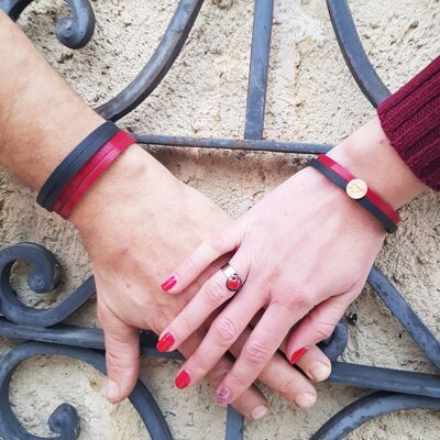 Duo Bracelets Toi et Moi inox argenté : Cuir noir et rouge avec cœur sur bois