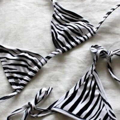 THE BARELY THERE THONG - ZEBRA